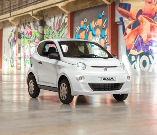 Voiture sans permis Aixam en location chez Carprotek